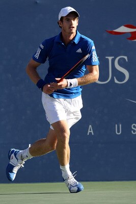 NEW YORK - SEPTEMBER 05:  Andy Murray of Great Britain plays against Stanislas Wawrinka of Switzerland during day seven of the 2010 U.S. Open at the USTA Billie Jean King National Tennis Center on September 5, 2010 in the Flushing neighborhood of the Quee