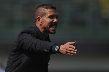 BRESCIA, ITALY - MAY 08:  Catania Calcio head coach Diego Pablo Simeone issues instructions during the Serie A match between Brescia Calcio and Catania Calcio at Mario Rigamonti Stadium on May 8, 2011 in Brescia, Italy.  (Photo by Valerio Pennicino/Getty