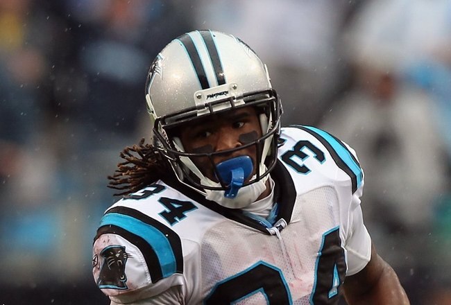 CHARLOTTE, NC - SEPTEMBER 26:  DeAngelo Williams #34 of the Carolina Panthers against the Cincinnati Bengals during their game at Bank of America Stadium on September 26, 2010 in Charlotte, North Carolina.  (Photo by Streeter Lecka/Getty Images)