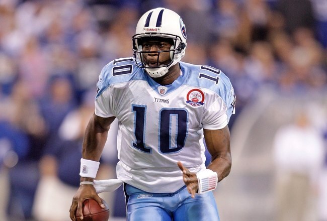 INDIANAPOLIS - DECEMBER 06:  Vince Young #10 of  the Tennessee Titans runs with the ball during the NFL game against the Indianapolis Colts at Lucas Oil Stadium on December 6, 2009 in Indianapolis, Indiana.  (Photo by Andy Lyons/Getty Images)