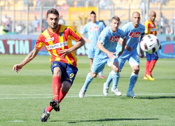 LECCE, ITALY - MAY 08:  Daniele Corvia of Lecce scores from the penalty spot to score the opening goal during the Serie A match between Lecce and SSC Napoli at Stadio Via del Mare on May 8, 2011 in Lecce, Italy.  (Photo by Giuseppe Bellini/Getty Images)
