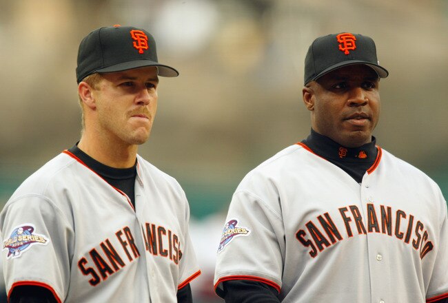 ANAHEIM, CA - OCTOBER 19:  Portrait of (L-R) Second Baseman Jeff Kent #21 and Left Fielder Barry Bonds #25 both of the San Francisco Giants during game one of the World Series against the Anaheim Angels on October 19, 2002 at Edison Field in Anaheim, Cali