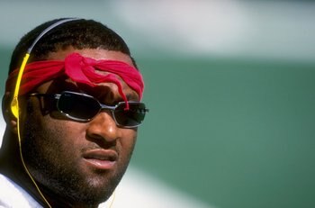27 Sep 1998:  Wide receiver Andre Rison #89 of the Kansas City Chiefs looks on prior to a game against the Philadelphia Eagles at the Veterans Stadium in Philadelphia, Pennsylvania. The Chiefs defeated the Eagles 24-21.