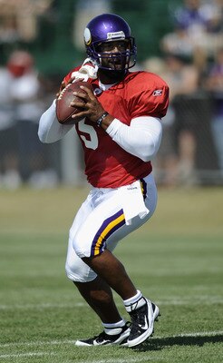MANKATO, MN - AUGUST 4:  Donovan McNabb #5 of the Minnesota Vikings carries the ball during training camp at Minnesota State University on August 4, 2011 in Mankato, Minnesota. (Photo by Hannah Foslien/Getty Images)