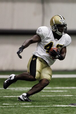 METAIRIE, LA - AUGUST 05:  Darren Sproles #43 of the New Orleans Saints works out during practice at the New Orleans Saints training facility on August 5, 2011 in Metairie, Louisiana.  (Photo by Chris Graythen/Getty Images)