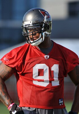 TAMPA, FL - JULY 29:  Defensive end Da'Quan Bowers #91 of the Tampa Bay Buccaneers practices during the team's first pre-season training camp practice July 29, 2011 at One Buccaneer Place in Tampa, Florida. (Photo by Al Messerschmidt/Getty Images)