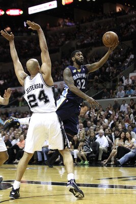 SAN ANTONIO, TX - APRIL 27:  O.J. Mayo #32 of the Memphis Grizzlies shoots against Richard Jefferson #24 of the San Antionio Spurs in Game Five of the Western Conference Quarterfinals in the 2011 NBA Playoffs on April 27, 2011 at AT&T Center in San Antoni