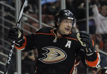 ANAHEIM, CA - JANUARY 16:  Teemu Selanne #8 of the Anaheim Ducks celebrates a goal against the Edmonton Oilers in the first period at the Honda Center on January 16, 2011 in Anaheim, California.  (Photo by Jeff Gross/Getty Images)