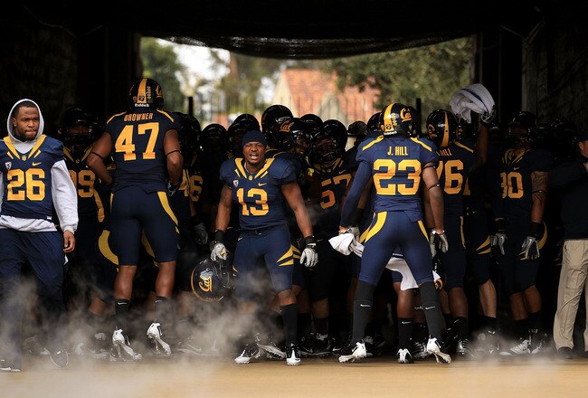 BERKELEY, CA - NOVEMBER 20:  Players of the California Golden Bears get ready to run on to the field for their game against the Stanford Cardinal at California Memorial Stadium on November 20, 2010 in Berkeley, California.  (Photo by Ezra Shaw/Getty Image