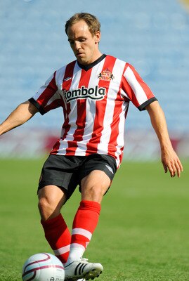 BURNLEY, UNITED KINGDOM - JULY 30: David Vaughan of Sunderland in action during the pre season friendly match between Burnley and Sunderland at Turf Moor on July 30, 2011 in Burnley, England. (Photo by Clint Hughes/Getty Images)