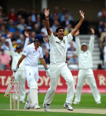 NOTTINGHAM, ENGLAND - JULY 29: Ishant Sharma of India appeals for the wicket of Alastair Cook of England during the second npower Test match between England and India at Trent Bridge on July 29, 2011 in Nottingham, England. (Photo by Laurence Griffiths/Ge