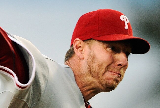 LOS ANGELES, CA - AUGUST 08:  Pitcher Roy Halladay #34 of the Philadelphia Phillies throws a pitch against of the Los Angeles Dodgers during the first inning at Dodger Stadium on August 8, 2011 in Los Angeles, California.  (Photo by Kevork Djansezian/Gett