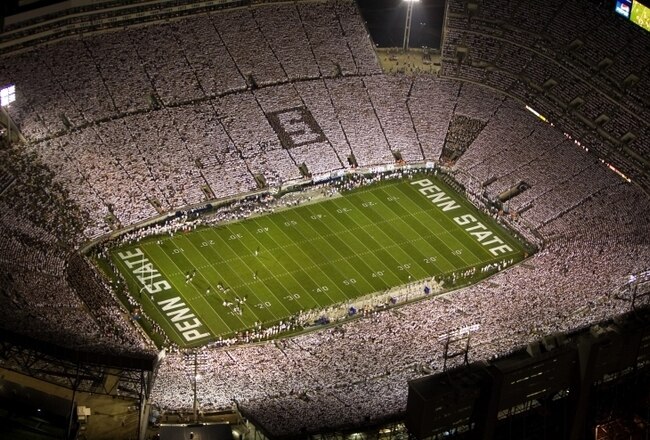 http://cdn.bleacherreport.net/images_root/slides/photos/001/195/365/beaver-stadium-night_crop_650x440.jpg?1313511505