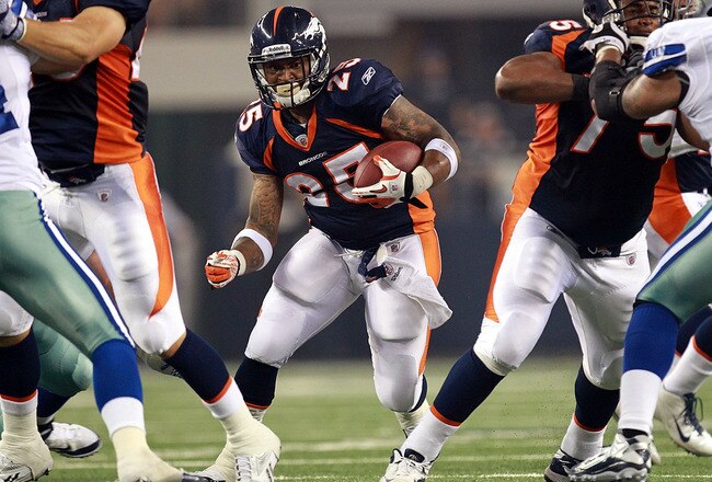 ARLINGTON, TX - AUGUST 11:  LenDale White #25 of the Denver Broncos at Cowboys Stadium on August 11, 2011 in Arlington, Texas.  (Photo by Ronald Martinez/Getty Images)