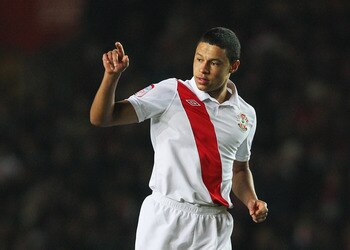 SOUTHAMPTON, ENGLAND - JANUARY 29:  Alex Chamberlain of Southampton points during the FA Cup sponsored by E.ON 4th Round match between Southampton and Manchester United at St Mary's Stadium on January 29, 2011 in Southampton, England.  (Photo by Clive Ros