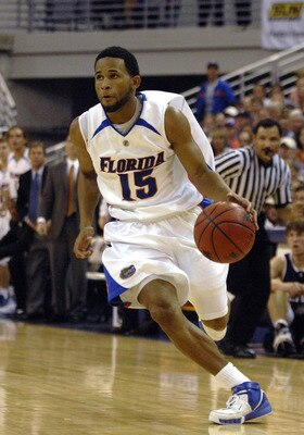 Florida's Walter Hodge against SamfordNov. 10, 2006 in Gainesville.  Florida, the defending NCAA champion, won its opener 79 - 54. (Photo by A. Messerschmidt/Getty Images)