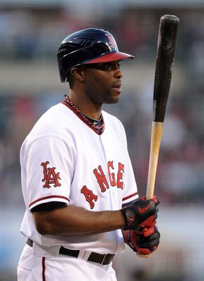 ANAHEIM, CA - MAY 20:  Torii Hunter #48 of the Los Angeles Angels of Anaheim at bat against the Atlanta Braves at Angel Stadium on May 20, 2011 in Anaheim, California.  (Photo by Harry How/Getty Images)