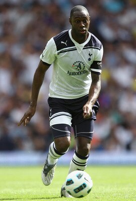 LONDON, ENGLAND - AUGUST 07:  Ledley King of Tottenham Hotspur in action during the pre-season friendly match between Tottenham Hotspur and Fiorentina at White Hart Lane on August 7, 2010 in London, England.  (Photo by Paul Gilham/Getty Images)