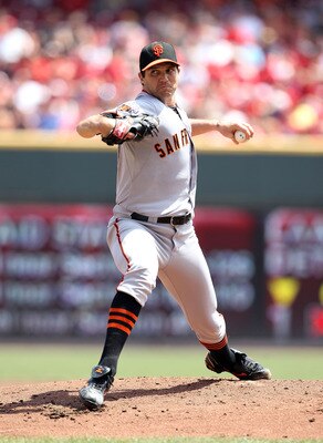 CINCINNATI, OH - JULY 31:  Barry Zito #75 of the San Francisco Giants throws a pitch during the game against the Cincinnati Reds at Great American Ball Park on July 31, 2011 in Cincinnati, Ohio.  (Photo by Andy Lyons/Getty Images)