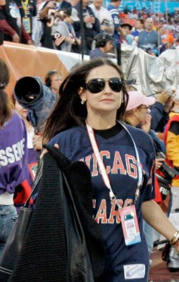 Ashton_kutcher_football_display_image