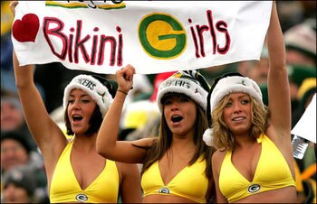 Green-bay-packers-bikini-girls-fans-nfl_display_image