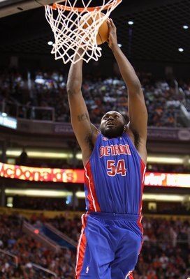 PHOENIX - NOVEMBER 22:  Jason Maxiell#54 of the Detroit Pistons slam dunks the ball during the NBA game against the Phoenix Suns at US Airways Center on November 22, 2009 in Phoenix, Arizona. The Suns defeated the Pistons 117-91.  NOTE TO USER: User expre