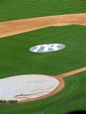Yankeesmound_display_image