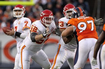 Asamoah (#73, white)