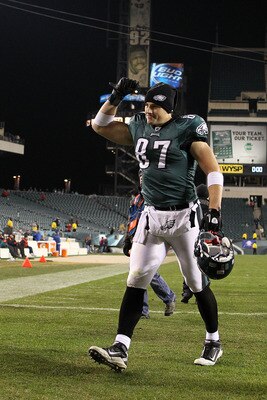 PHILADELPHIA, PA - DECEMBER 02:  Brent Celek #87 of the Philadelphia Eagles celebrates as he walks off the field after they won 34-24 against the Houston Texans at Lincoln Financial Field on December 2, 2010 in Philadelphia, Pennsylvania.  (Photo by Chris