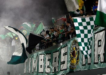 PORTLAND, OR - AUGUST 24:  Fans of the Portland Timbers cheers against Chivas USA  on August 24, 2011 at Jeld-Wen Field in Portland, Oregon.  (Photo by Jonathan Ferrey/Getty Images)