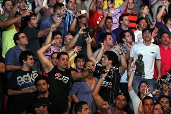 [Image: UFC-134-crowd_Getty-Images-500x333_displ...1314641616]
