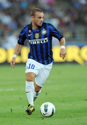BARI, ITALY - AUGUST 18:  Wesley Sneijder of Inter in action during the match between FC Internazionale and Juventus FC during the TIM preseason tournament at Stadio San Nicola on August 18, 2011 in Bari, Italy.  (Photo by Giuseppe Bellini/Getty Images)