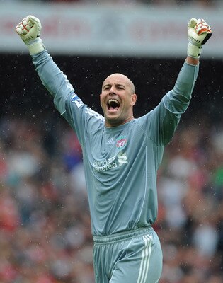 LONDON, ENGLAND - AUGUST 20:  Jose Reina of Liverpool celebrates victory after the Barclays Premier League match between Arsenal and Liverpool at the Emirates Stadium on August 20, 2011 in London, England.  (Photo by Michael Regan/Getty Images)