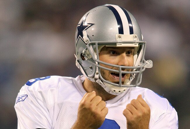 MINNEAPOLIS, MN - AUGUST 27: Quarterback Tony Romo #9 of the Dallas Cowboys motions during a time out in the pre-season game against the Minnesota Vikings at Mall of America Field on August 27, 2011 in Minneapolis, MN.  (Photo by Adam Bettcher /Getty Imag