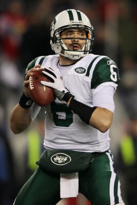 FOXBORO, MA - JANUARY 16:  Quarterback Mark Sanchez #6 of the New York Jets looks to pass against the New England Patriots during their 2011 AFC divisional playoff game at Gillette Stadium on January 16, 2011 in Foxboro, Massachusetts.  (Photo by Elsa/Get