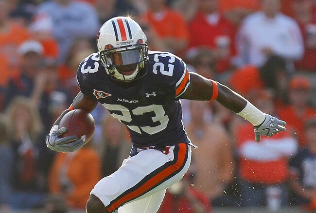 AUBURN, AL - NOVEMBER 13:  Onterio McCalebb #23 of the Auburn Tigers against the Georgia Bulldogs at Jordan-Hare Stadium on November 13, 2010 in Auburn, Alabama.  (Photo by Kevin C. Cox/Getty Images)