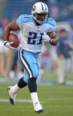 SEATTLE - AUGUST 14:  Running back Javon Ringer #21 of the Tennessee Titans rushes during warmups prior to the preseason game against the Seattle Seahawks at Qwest Field on August 14, 2010 in Seattle, Washington. (Photo by Otto Greule Jr/Getty Images)