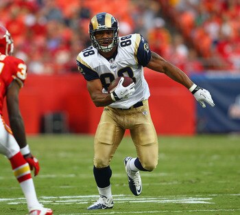 KANSAS CITY, MO - AUGUST 26: Lance Kendricks #88 of the St. Louis Rams runs up field against the Kansas City Chiefs during a pre-season game at Arrowhead Stadium  on August 26, 2010 in Kansas City, Missouri.  The Rams defeated the Chiefs, 14-10. (Photo by