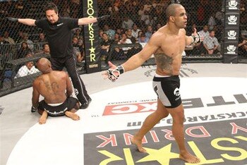 "Feijao" wants his belt back, but Romero stands in his way