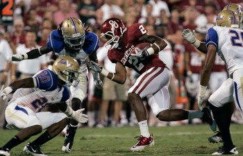 NORMAN, OK - SEPTEMBER 3:  Wide receiver Trey Franks #2 of the Oklahoma Sooners runs in the first half of the college football game against the Tulsa Hurricanes on September 3, 2011 at Gaylord Family-Oklahoma Memorial Stadium in Norman, Oklahoma.  Oklahom