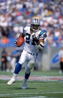 22 Oct 2000: Tshimanga Biakabutuka #21 of the Carolina Panthers carries the ball during a game against the San Francisco 49ers at Ericsson Stadium in Charlotte, North Carolina. The Panthers defeated the 49ers 34-16.Mandatory Credit: Craig Jones  /Allsport
