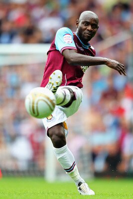 LONDON, ENGLAND - AUGUST 21:  Herita Ilunga of West Ham in action during the npower Championship match between West Ham United and Leeds United at Boleyn Ground on August 21, 2011 in London, England.  (Photo by Dean Mouhtaropoulos/Getty Images)