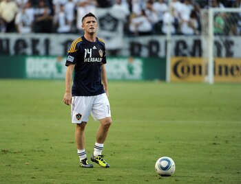 CARSON, CA - AUGUST 20:  Robbie Keane #14 of the Los Angeles Galaxy warms up before his debut game against the San Jose Earthquakes at The Home Depot Center on August 20, 2011 in Carson, California.  (Photo by Harry How/Getty Images)