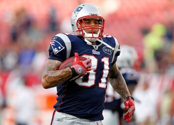 TAMPA, FL - AUGUST 18:  Tightend Aaron Hernandez #81 of the New England Patriots warms up just prior to the start of the preseason game against the Tampa Bay Buccaneers at Raymond James Stadium on August 18, 2011 in Tampa, Florida.  (Photo by J. Meric/Get