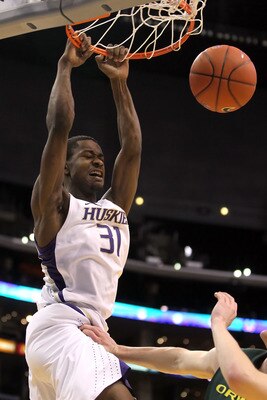 LOS ANGELES, CA - MARCH 11:  Terrence Ross #31 of the Washington Huskies dunks the ball in the first half while taking on the Oregon Ducks in the semifinals of the 2011 Pacific Life Pac-10 Men's Basketball Tournament at Staples Center on March 11, 2011 in