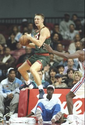 14 Nov 1996:  Forward Detlef Schrempf of the Seattle Supersonics jumps up for a rebourd during a game against the Los Angeles Clippers at the Los Angeles Sport Arena in Los Angeles, California.  The Supersonics won the game 94-78. Mandatory Credit: Brian