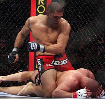 Bigfoot-silva-dominates-2nd-round-to-upset-fedor_display_image