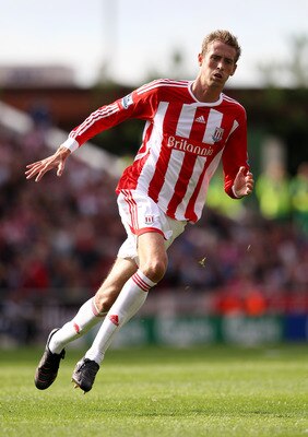 STOKE ON TRENT, ENGLAND - SEPTEMBER 10:  Peter Crouch of Stoke in action during the Barclays Premier League match between Stoke City and Liverpool at Britannia Stadium on September 10, 2011 in Stoke on Trent, England.  (Photo by Scott Heavey/Getty Images)