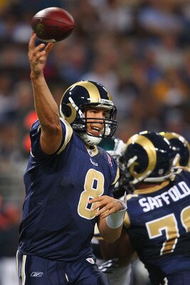 ST. LOUIS - SEPTEMBER 11: Sam Bradford #8 of the St. Louis Rams passes against Philadelphia Eagles at the Edward Jones Dome on September 11, 2011 in St. Louis, Missouri. (Photo by Dilip Vishwanat/Getty Images)