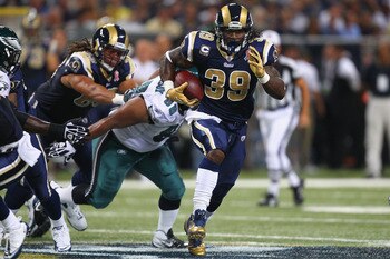 ST. LOUIS - SEPTEMBER 11: Steven Jackson #39 of the St. Louis Rams ruses for a touchdown against the Philadelphia Eagles at the Edward Jones Dome on September 11, 2011 in St. Louis, Missouri. (Photo by Dilip Vishwanat/Getty Images)